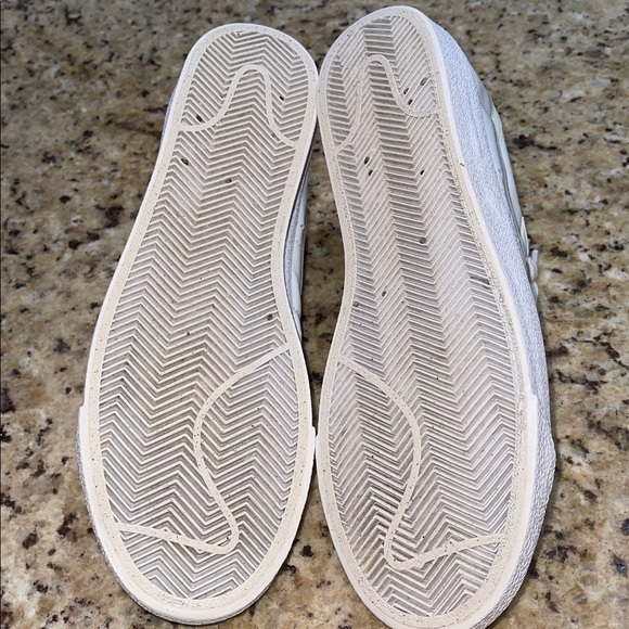 Nike Blazer Low Sneakers - Picture 7 of 11